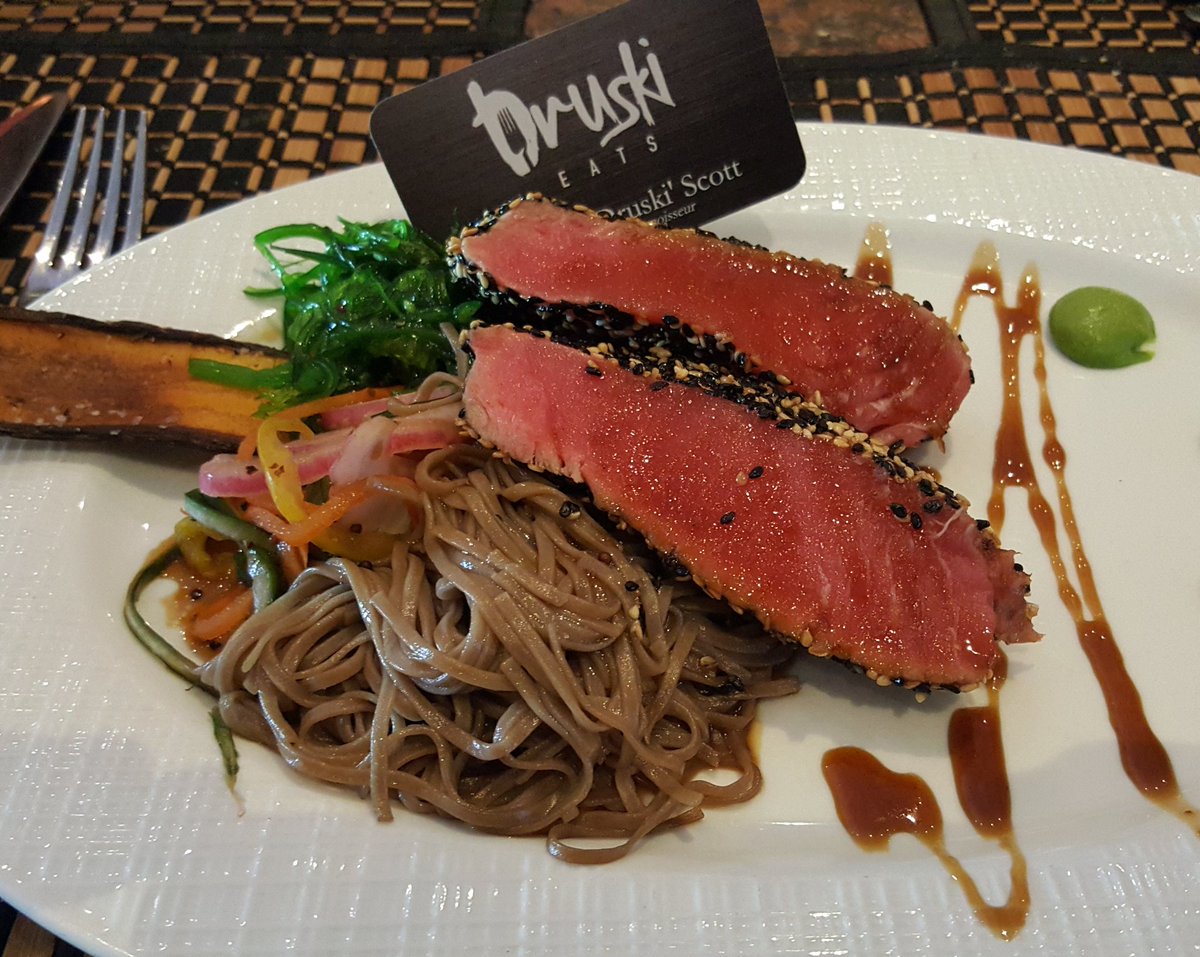 #DruskiEats Pan Seared Ahi Tuna from <a href="/RussellsSteak/">Russell's Steaks, Chops, & More</a> Chops &amp; More