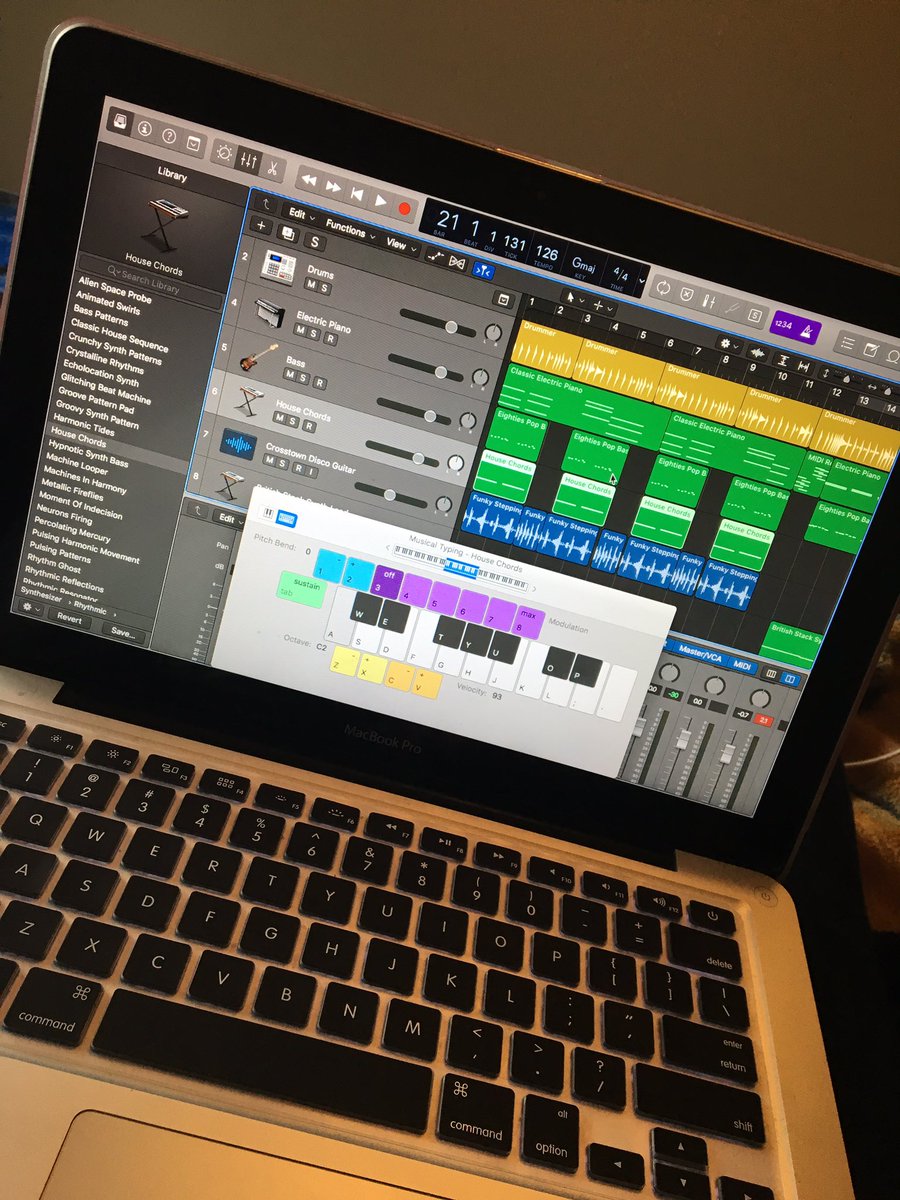 brylasto's tweet photo. Having progress on my track 🙌 finally getting somewhere with a #funkyrhythm #audioengineer #music #logicprox https://t.co/Ge8b1EEEKM