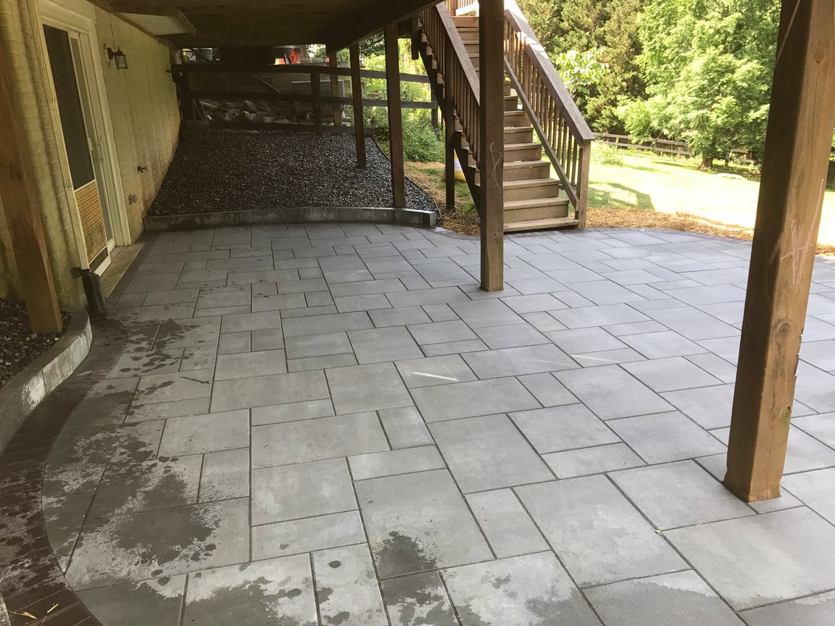 PaversWallsMD's tweet photo. Cambridge Ledgestone XL Smooth Face Pavers bluestone color with 4x8 Onyx color border in #Parkton #Maryland #PatioBuilder https://t.co/qfHcxlqVsr