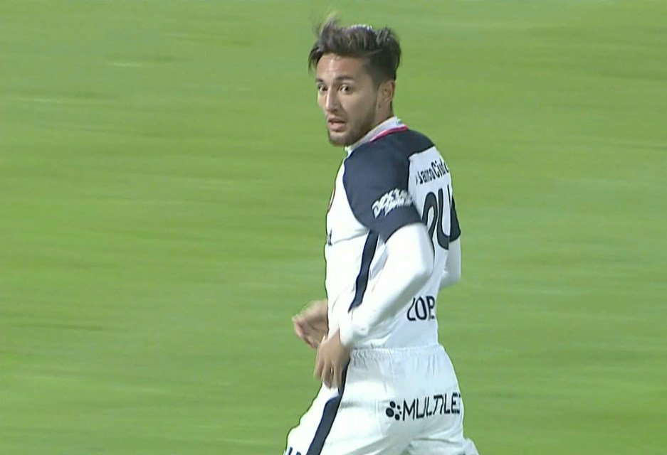 SC_ESPN's tweet photo. El juvenil Santiago López debuta en San Lorenzo: ingresó por el lesionado Angeleri. Sobre el final del PT, iguala 0-0 ante Talleres. https://t.co/97t6BNls77