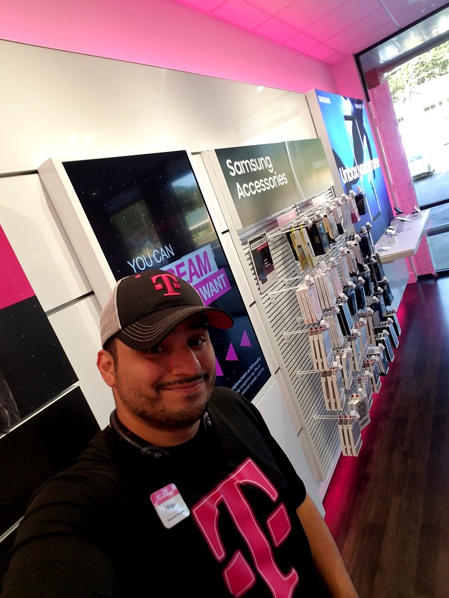 RiMo119's tweet photo. Come see me at Tmobile on JFK for Bogo Samsung s8!! https://t.co/U8cDosoxoT