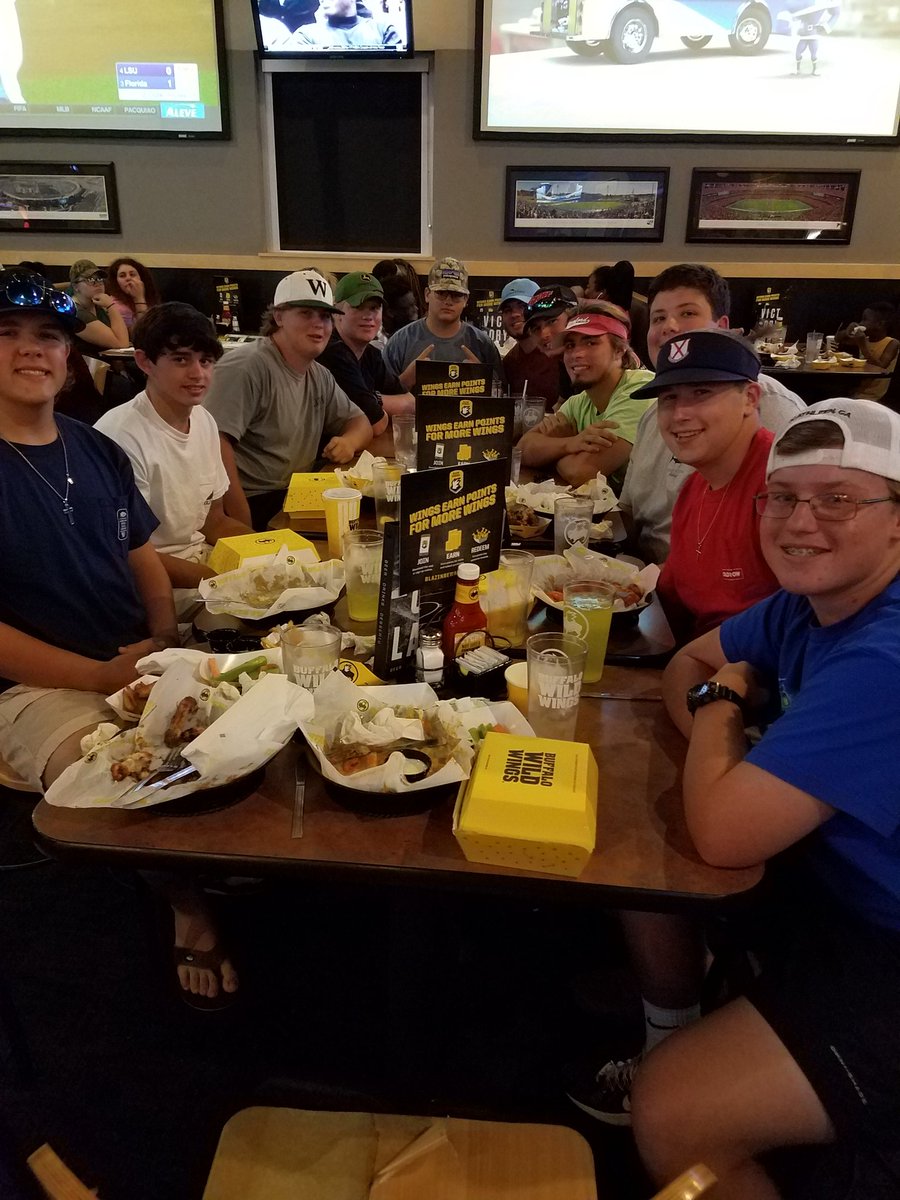 OLCoachF's tweet photo. Honored to coach these young men! #hogsgottaeat #missingafew #westfieldfootball @wfieldhornets @TheWestfieldSch https://t.co/fypN1S8JzW
