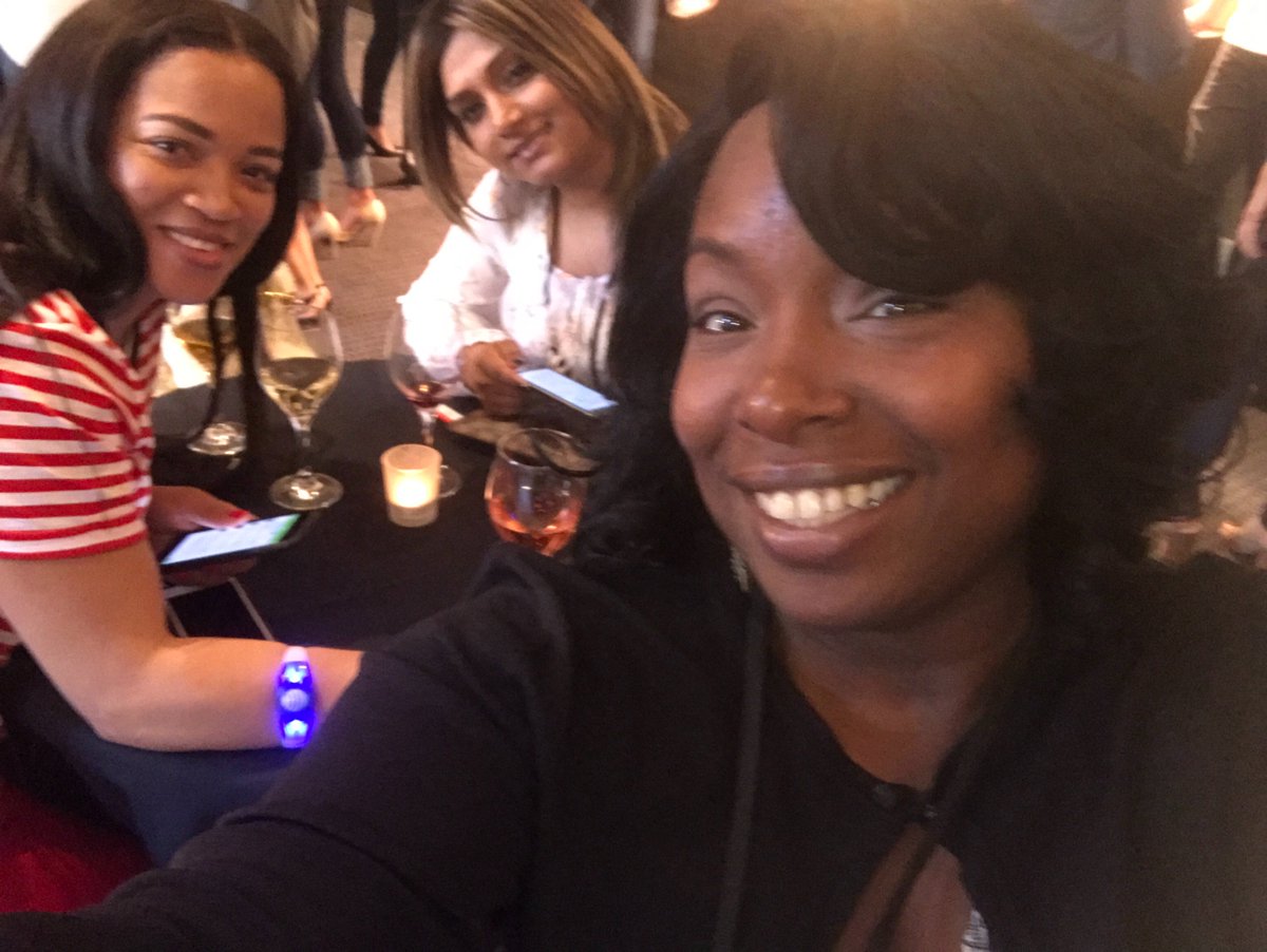 31Ditmars's tweet photo. @TweetwithKeith we were representing for Queens!!! @TeamMontzstars @SandyDakak #nerwomen #oneNYNJ #LifeAtATT #queens #ny https://t.co/I0IqhjPVCs