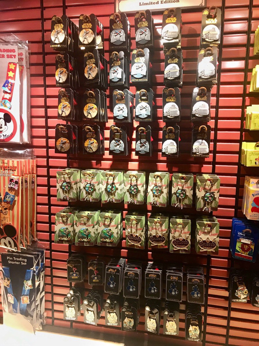 DisneyPinsBlog's tweet image. Frontier Trading Post tonight at Magic Kingdom!