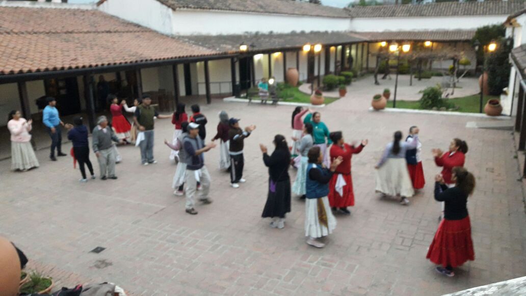 #ArteYMovimiento2017..en Playòn del Mercado Artesanal <a href="/juancarlosvilc/">Juan Carlos Vilca.</a> <a href="/fguillesaavedra/">GUILLERMO SAAVEDRA</a> <a href="/patriciapinasco/">Patricia Pinasco</a> <a href="/JuaresCarla/">Carla Juarez</a>