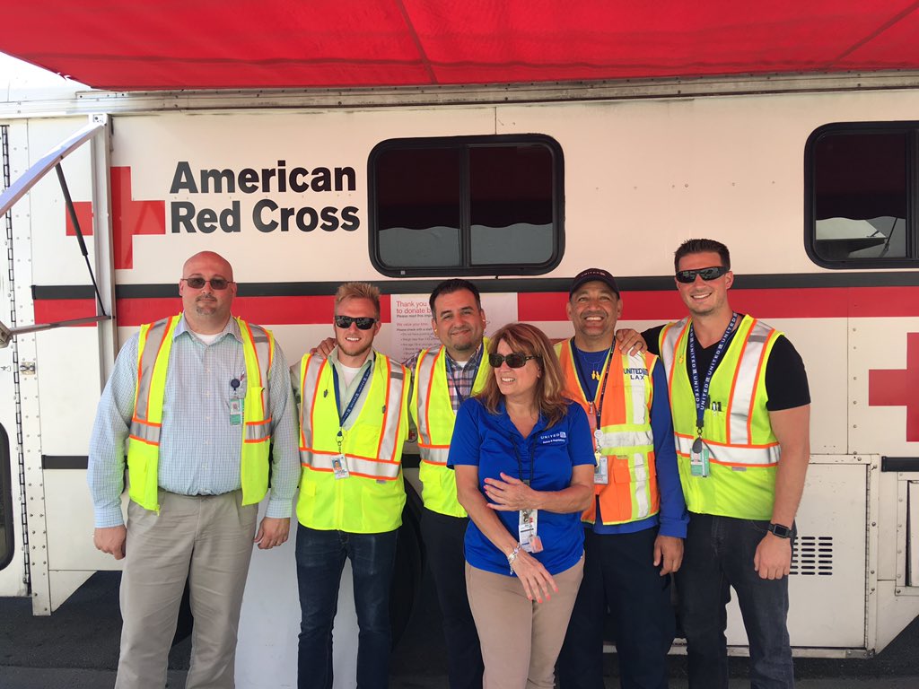AOSafety in LAX giving some blood to American Red Cross. Thank you Tom, Chase, Karen, Eddie and Spencer. #UNITED #BeingUnited @weareunited