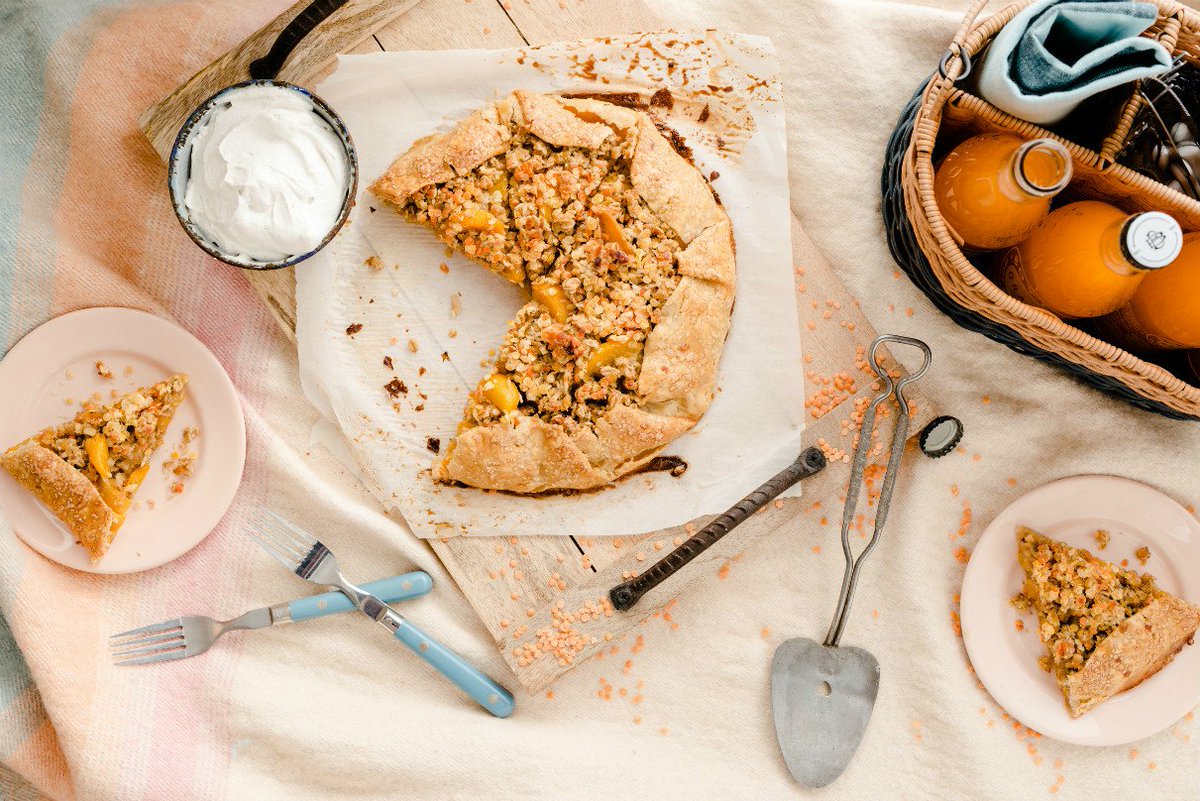 RT <a href="/foodbloggersCA/">Food Bloggers Canada</a>: Be the hit of the backyard BBQ - Peach &amp; Lentil Crostata! bit.ly/PeachANDLentil… #HalfCupHabit