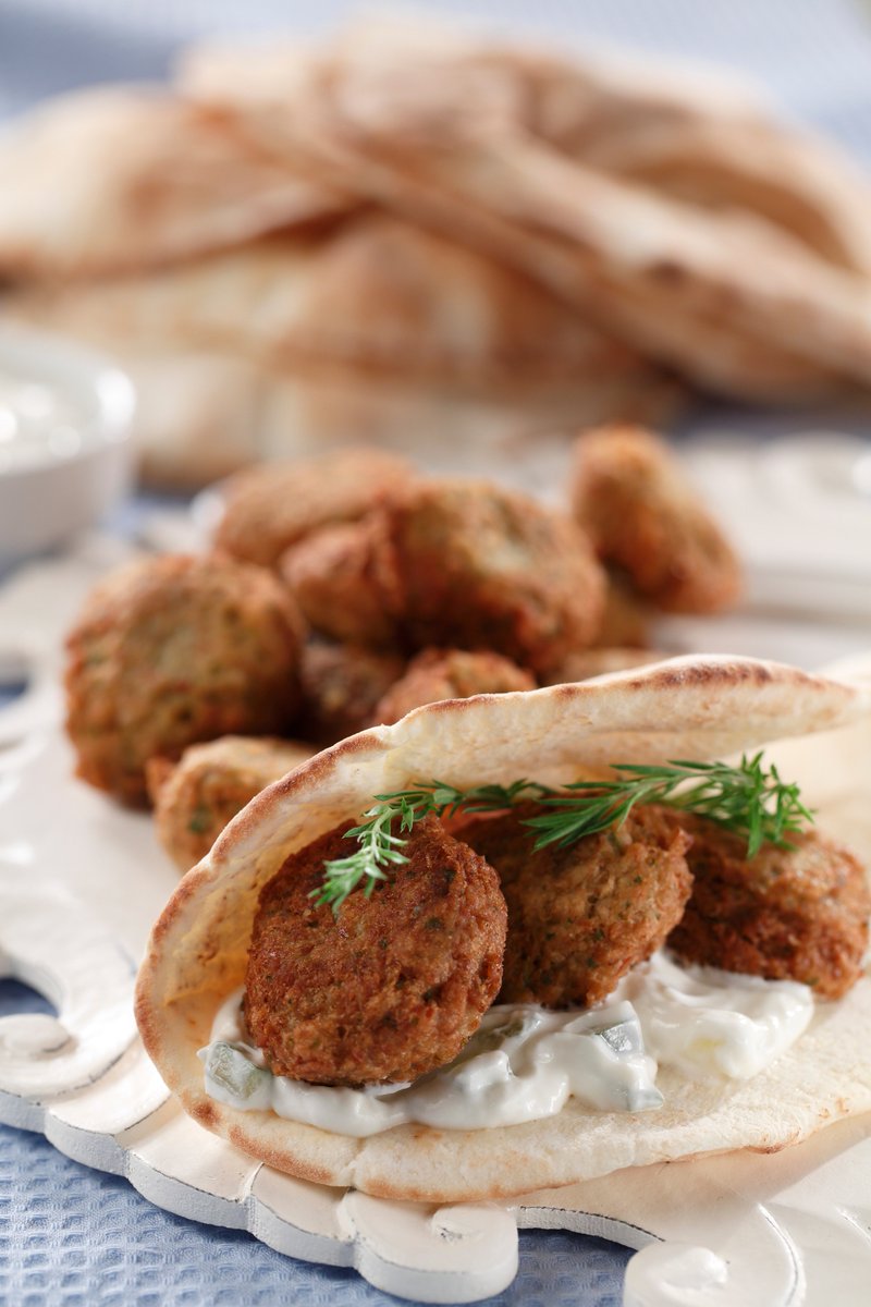 RT <a href="/foodbloggersCA/">Food Bloggers Canada</a>: A5. We just can’t get over this crispy lentil falafel! bit.ly/lentilfala #HalfCupHabit