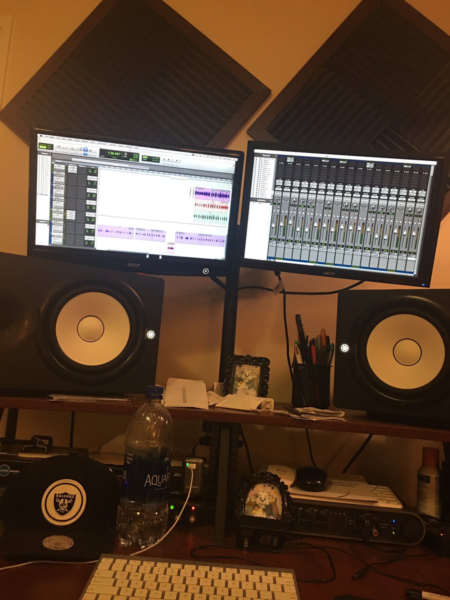 spyboii's tweet photo. Workin #wshh #studiogirnd #chicanorap #hiphop #backonthetweets https://t.co/4YQoNlNe2P