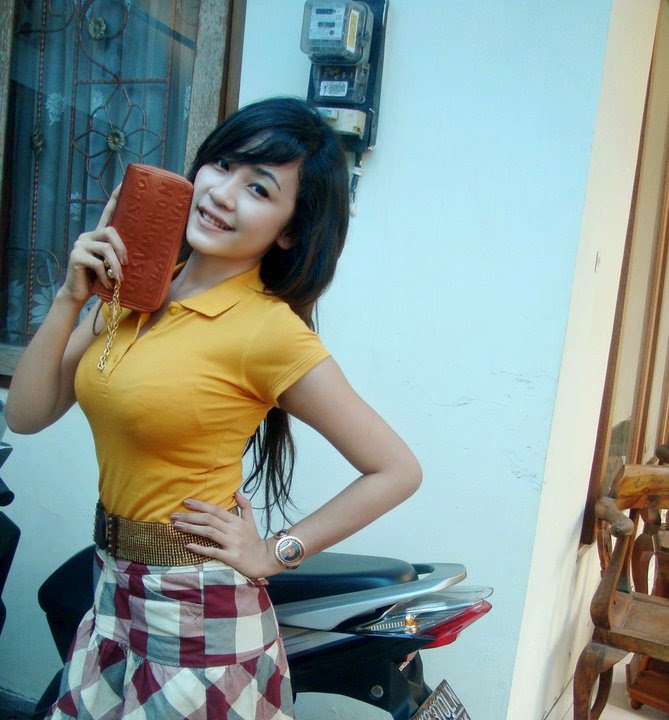 Tobrut ewean. Bella tobrut. Indomaret jilboob. Jilboobs 2022. Hijab zilla tobrut.