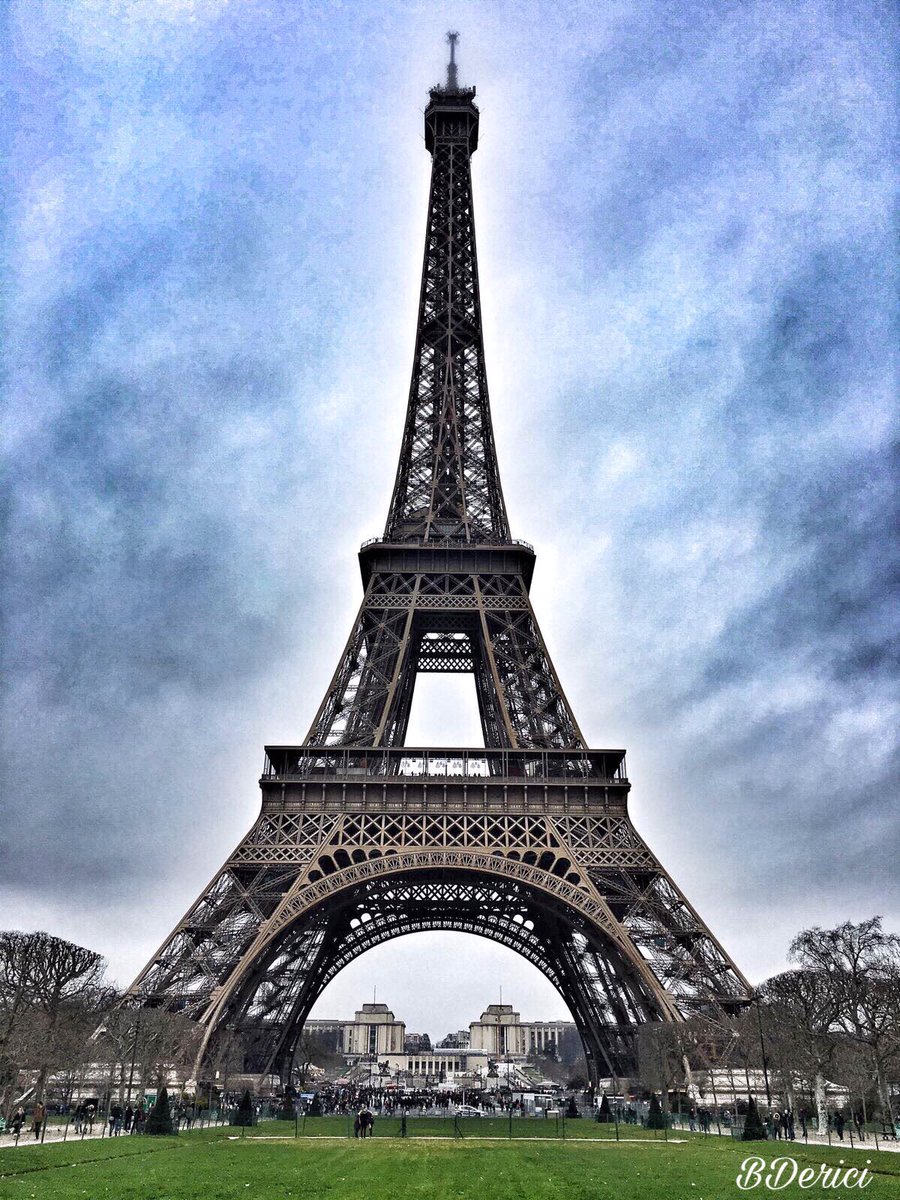 bahadirderici's tweet photo. Başladı dediğin zaman nasıl yavaş ilerliyor ise herşey, bitti dediğin zamanda bitmiyor hiç birşey. Devamı 👇🏻 #günaydın #goodmorning #paris https://t.co/zgxvBPcA4M