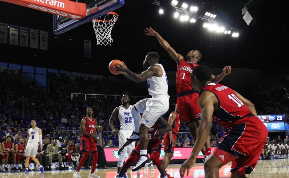 Sidelines_Sport's tweet photo. What five players should Blue Raider fans watch this season? Spoiler alert: @GiddyPotts_20 is one of them | https://t.co/D5jz7LhauV https://t.co/JzQTPycKe5