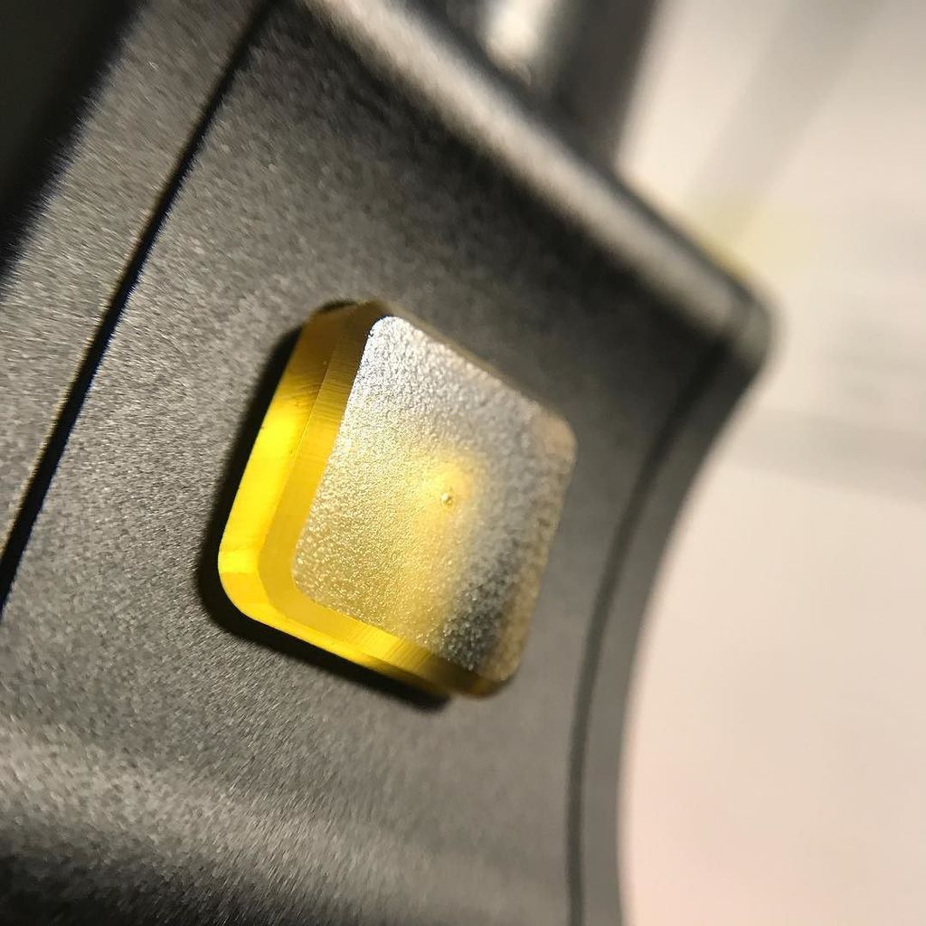 DearAtty's tweet photo. A little #ButtonPorn from the SQ squonker. I still use this mod as part of my normal rotation every day. I love it… https://t.co/kcADbjiX6t https://t.co/kiBoYeSCjN
