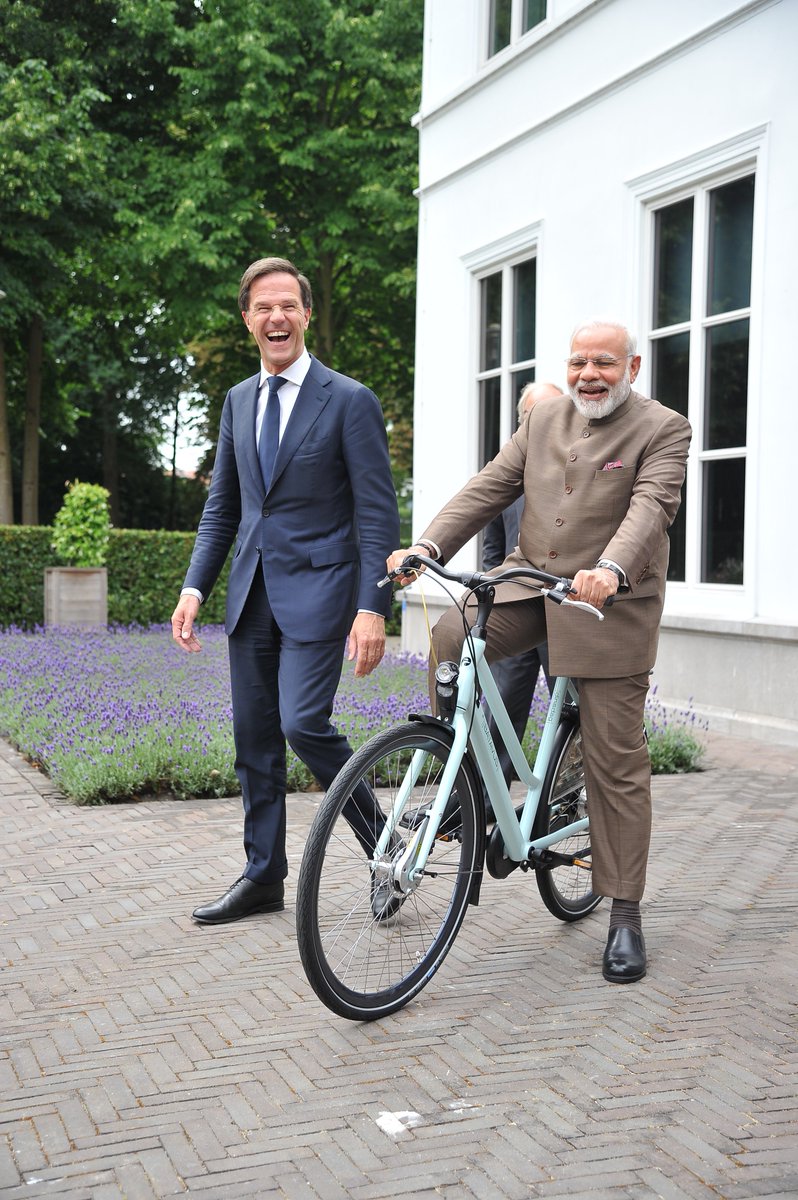 Thank you <a href="/MinPres/">Dick Schoof</a> <a href="/markrutte/">Mark Rutte</a> for the bicycle.