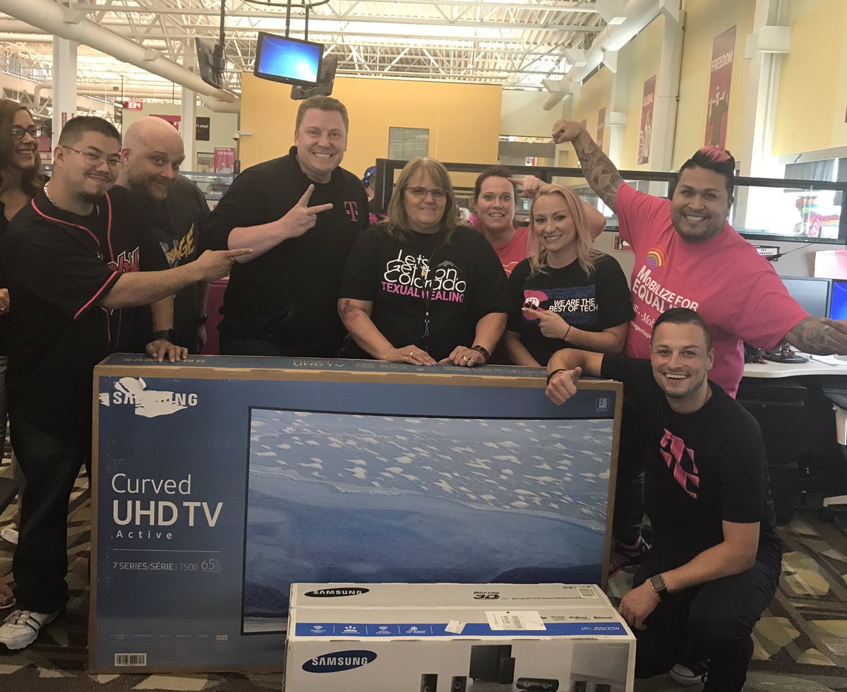AngelSosa78's tweet photo. Celebrating Christine for winning an amazing prize for selling!! #proudofyou #sosamazing @719ECET https://t.co/xXv6sSyXAb