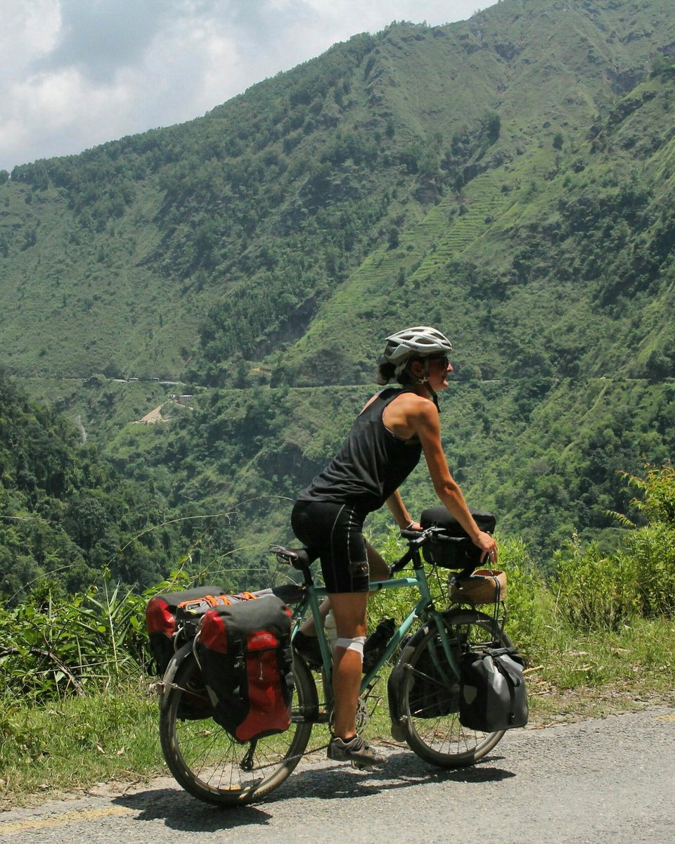 During our final push to #Pokhara! #Nepal #womencyclists #adventure #ThisGirlCan #cycletour #cyclinglife