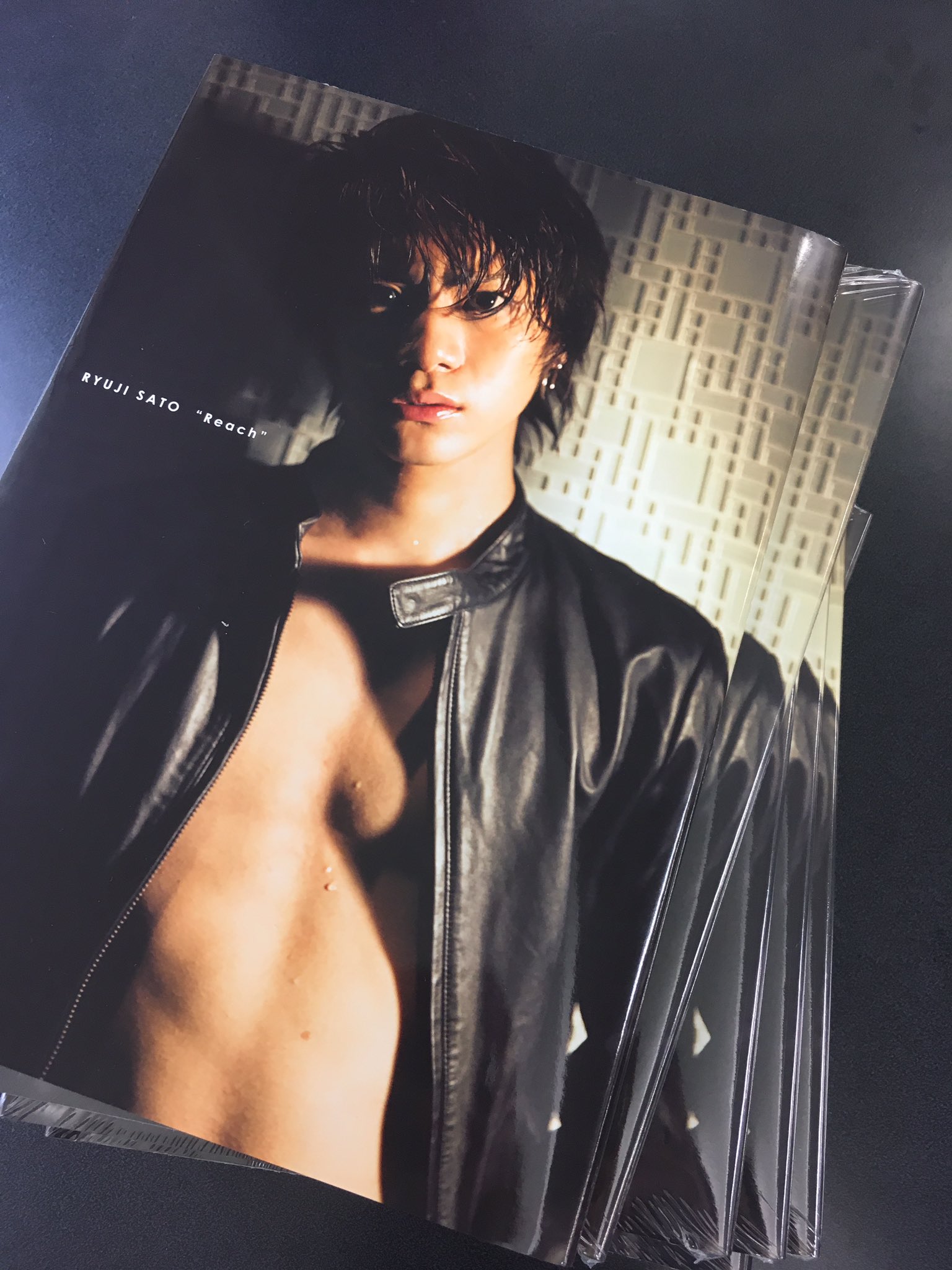 半額OFF 佐藤流司 写真集 - タレントグッズ 半額OFF 佐藤流司 写真集 - タレントグッズ