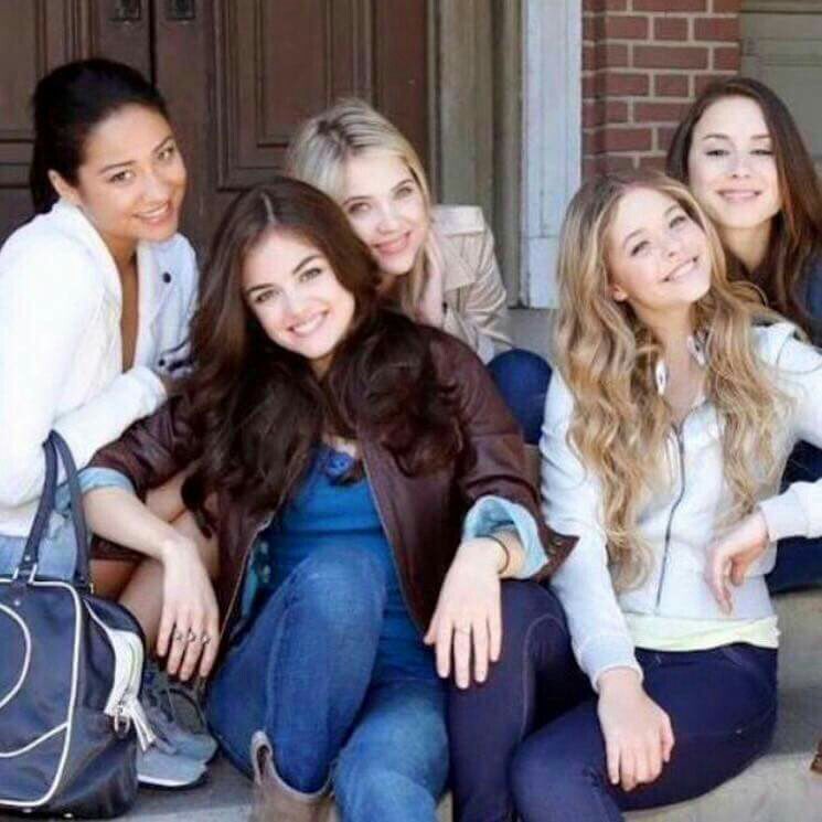 WOWZERSMENDES's tweet image. one last time❤️ #PLLEndgame #PLLFamilyForever