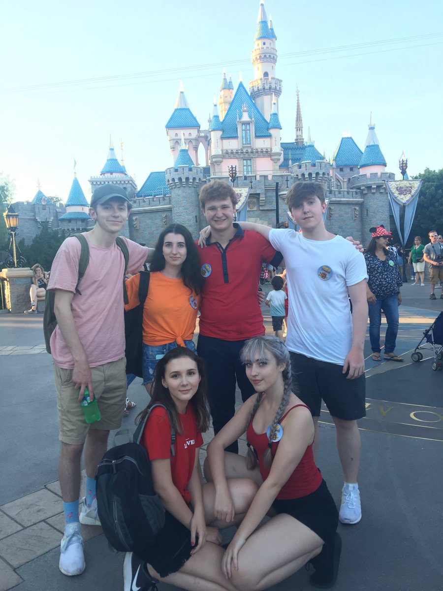 TheBestGinger13's tweet image. This was a great group of people to go to Disneyland with...I miss everyone so much already