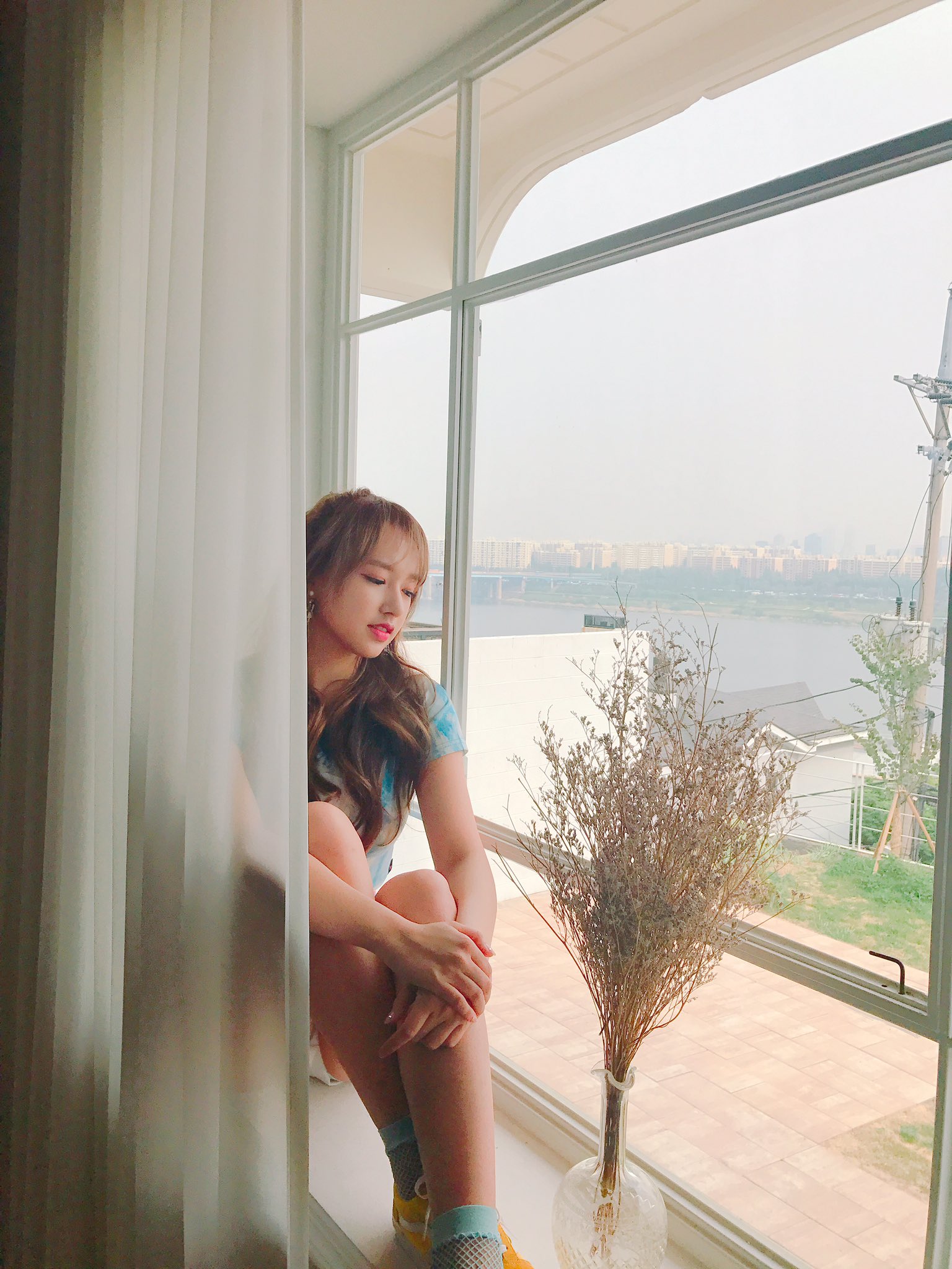 DDYlz5FUwAA3Exo.jpg:large