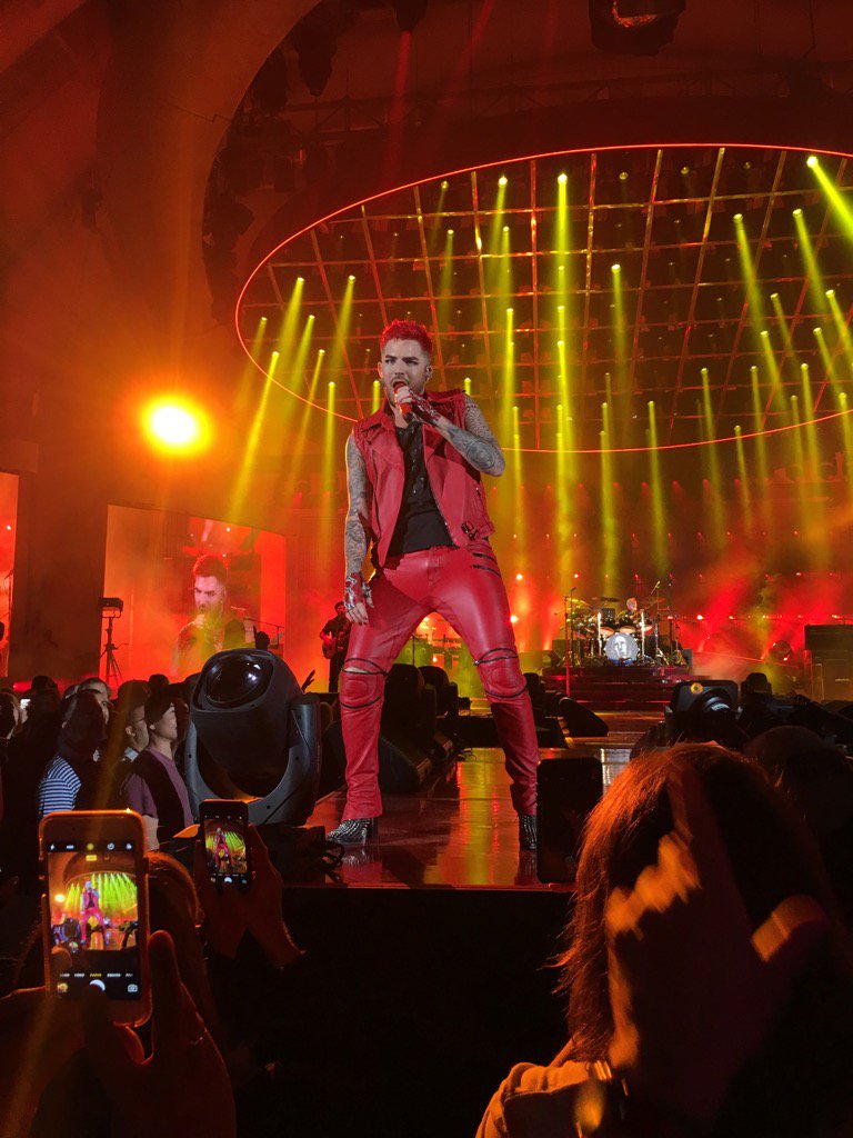 E quem disse que eu consigo dormir antes de acabar o show 😂😂
#QAL2017