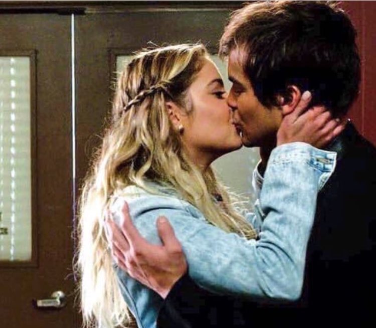 BermudezBria's tweet photo. "Caleb is not a mistake. He's the most unmistake thing in my life." - Hanna Marin
#HalebISEndgame #HalebForever #PLLGoodbye https://t.co/nFySLSdUxk