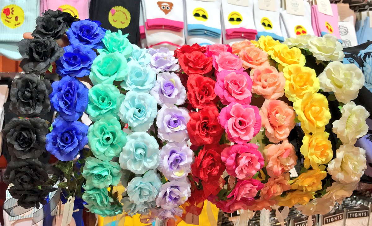 サンキューマート町田ジョルナ店 花冠 サンキューマートの花冠はカラーがとっても豊富 お友だちと双子コーデしてお出かけすれば可愛くて目立ちますよ 是非getしてくださいね もちろん全品390円 税 毎日がバーゲン価格 可愛いと思っ サンキューマート町田ジョルナ店 花冠 サンキューマートの花冠はカラーがとっても豊富 お友だちと双子コーデしてお出かけすれば可愛くて目立ちますよ 是非getしてくださいね もちろん全品390円 税 毎日がバーゲン価格 可愛いと思っ