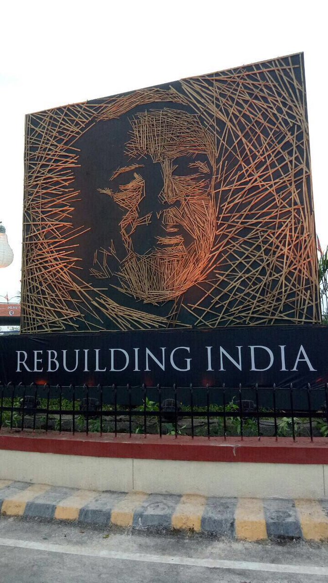 vijayrupanibjp's tweet photo. The entire #Rajkot city is in festive mood with stunning decorations ahead of the visit of PM Shri @narendramodi https://t.co/r666j8Dyza
