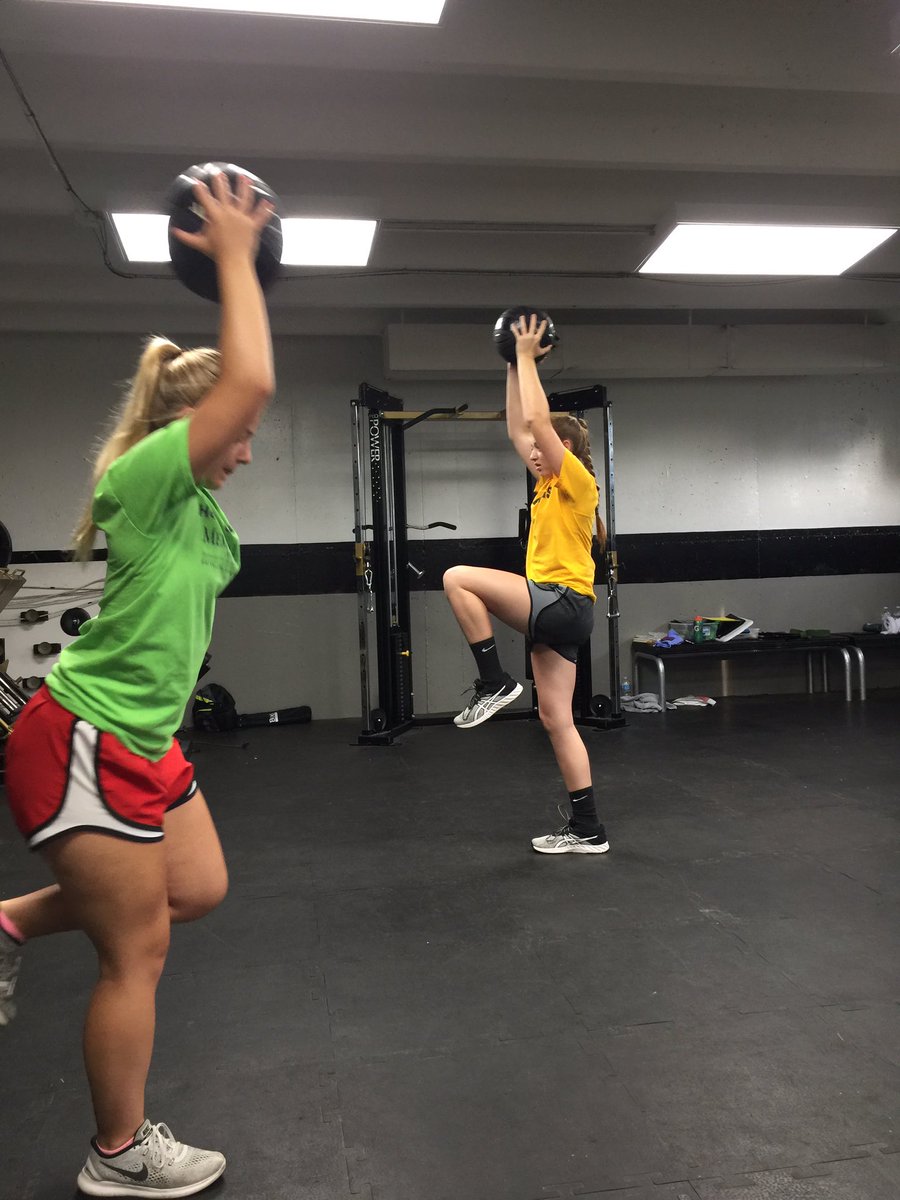 LoogooteeVball tweet picture