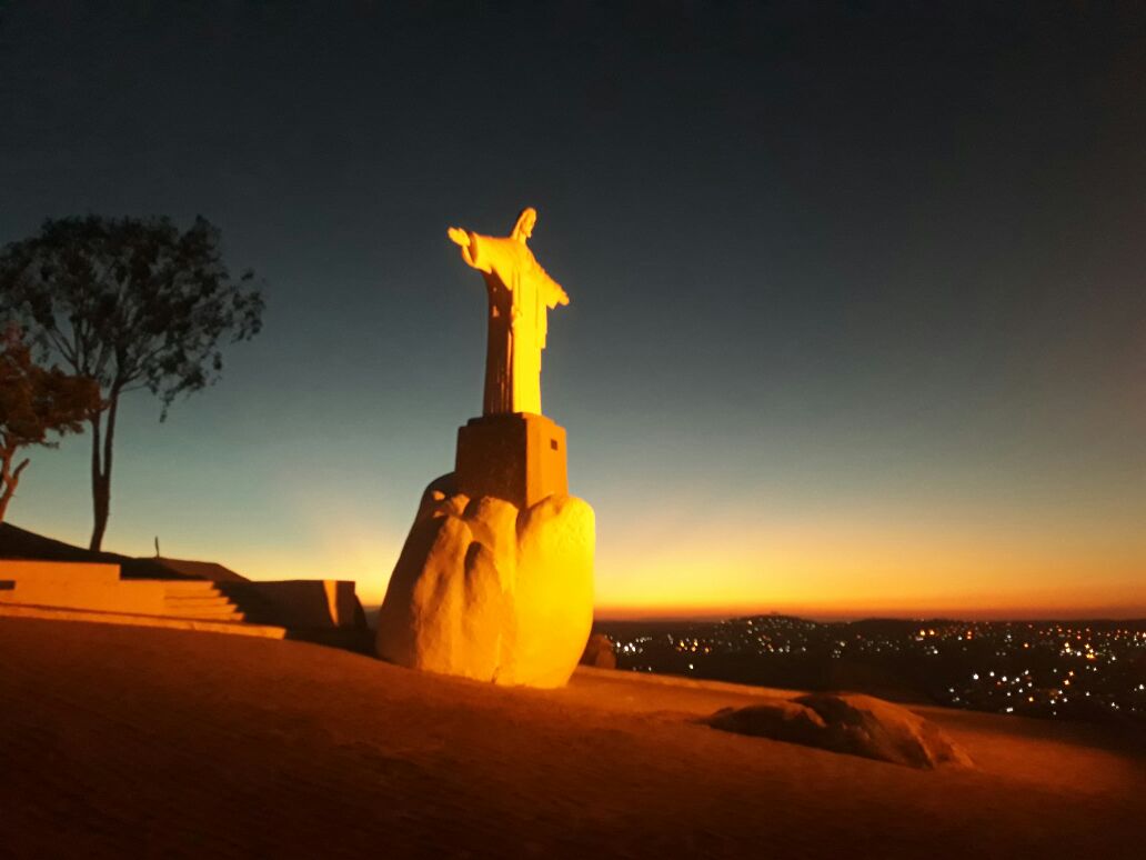 Bom dia Gravatá, fiquem com este lindo registro do nosso Cristo Redentor como fonte de inspiração para esta quarta feira!