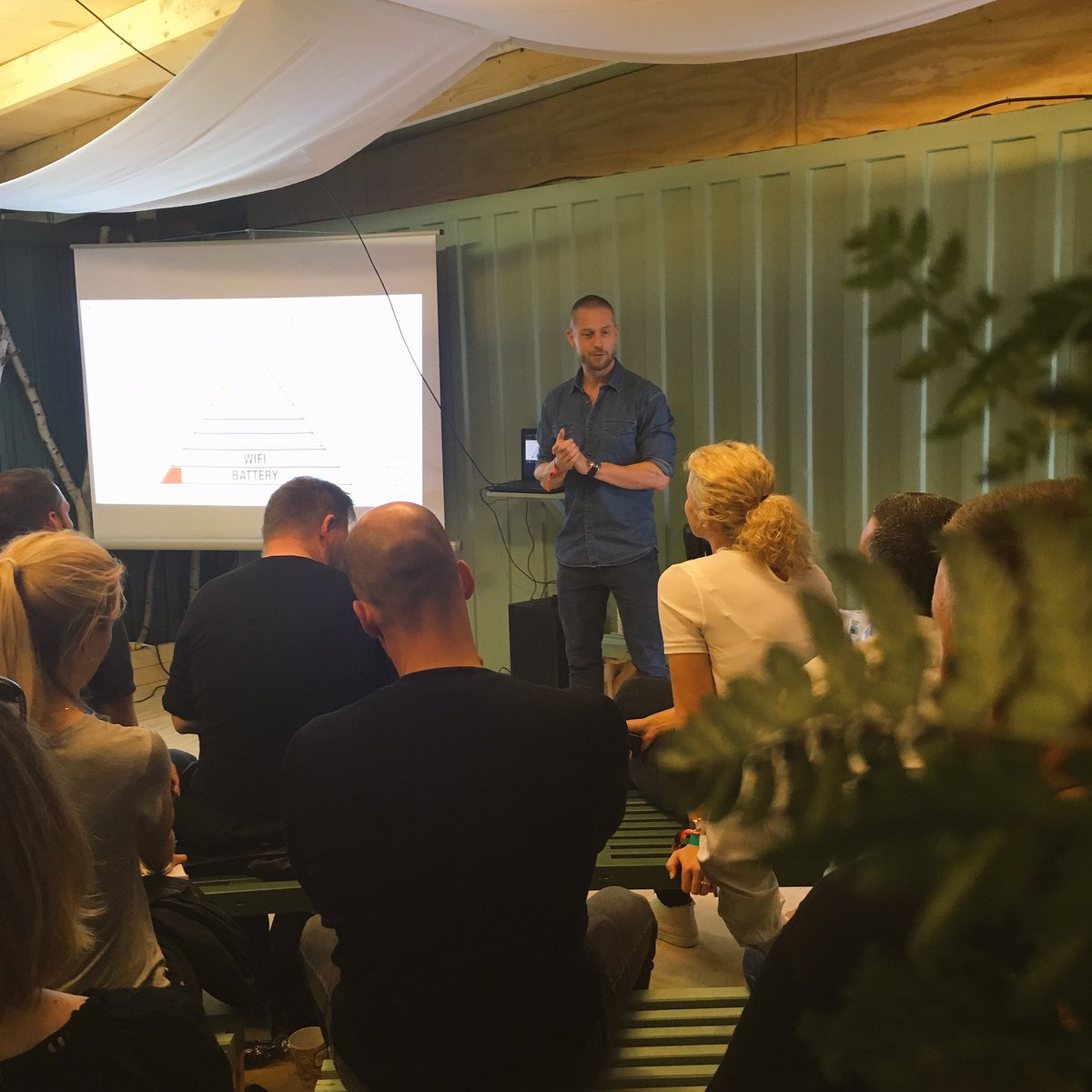 Vi har inviteret til pressemøde på #RF17 📢 
<a href="/Davidelsass/">David Elsass</a> fortæller lige nu om vores tiltag på @orangefeeling og telemarkedet generelt 📲💬