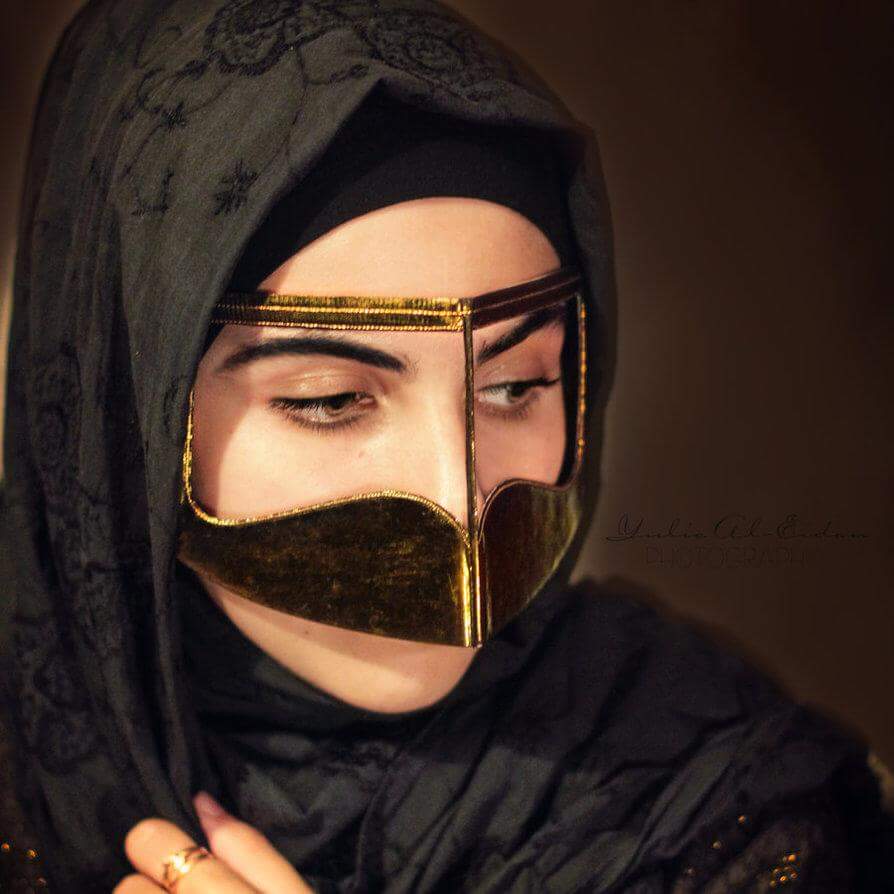 ⠀ ⠀  حاولت اوصف حلاك وضاعت علومي
⠀ ⠀  وعرفت ان الحلا لازاد مايوصفونه 💭💝