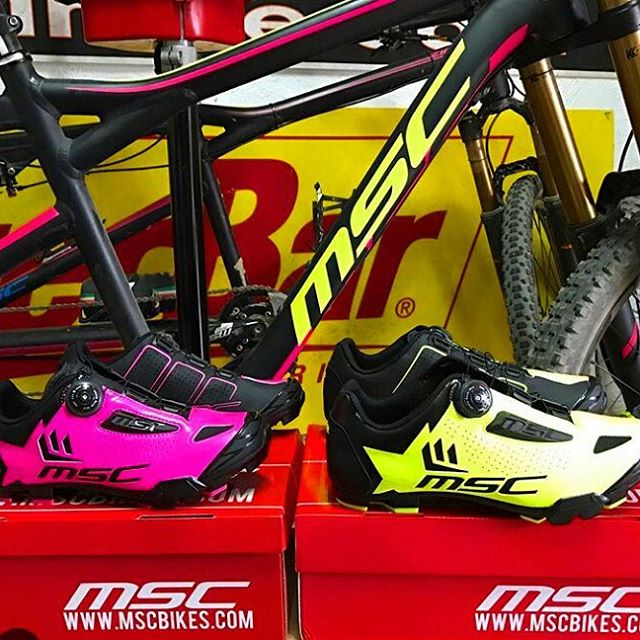 mscbikes's tweet photo. Un verano sin estos colores no sería verano #mscbikes #bikeshoes #mtbshoes #btt #mtb #bikeporn #strava #xc #singletrack https://t.co/qpkPyUm4wJ