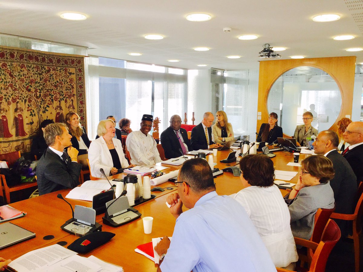 DDiallo_ardn's tweet photo. Early morning @UNAIDS coordination meeting chaired by #JanBeagle,for #PCB40 @MichelSidibe #EndingAIDS@lzloures https://t.co/5IRdu08AGI