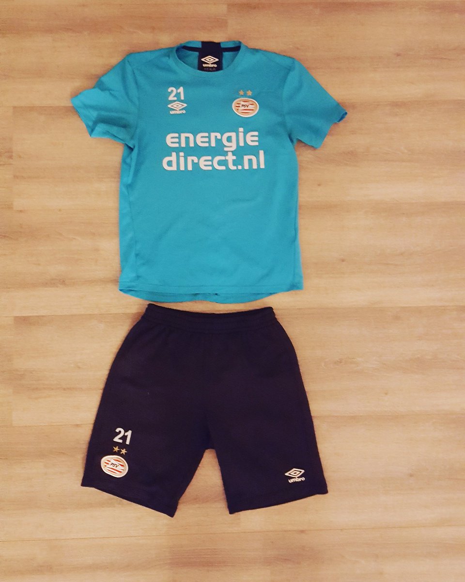 K_Koopmans's tweet photo. 🏆| WIN! 1. Volg mij 2. Laat weten waarom jij moet winnen 3. Retweet 🤗 5 juli kies ik een winnaar. Dubbel kans als je via FB/ Insta meedoet! https://t.co/Dz2FT9wev8