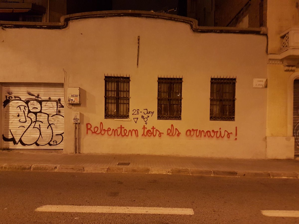 <a href="/Endavant_OSAN/">Endavant OSAN</a> <a href="/assembleesjoves/">Assemblees de Joves</a> <a href="/cupnacional/">CUP Països Catalans</a> <a href="/CUP_LGBTIQ/">CUP LGBTI 🏳️‍🌈</a> <a href="/CUPBarcelona/">CUP Barcelona ♀</a> <a href="/SEPC_nacional/">SEPC</a> <a href="/COSnacional/">Sindicat COS</a> <a href="/Arran_jovent/">Arran</a> <a href="/Poble_Lliure/">Poble Lliure</a> <a href="/CU28Juny/">Com. Unitària 28 Juny #50AnysStonewall</a> <a href="/btvnoticies/">btv notícies</a> A l'Eixample també rebentem tots els armaris!!!! #28J