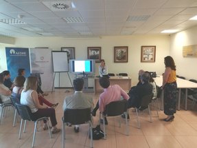 aedhe's tweet photo. Momento de #pausainspiradora #mindffulness para las empresas que participan en esta jornada.#empresasasludables https://t.co/j29MFrUrPd https://t.co/OIbUo2d4vB