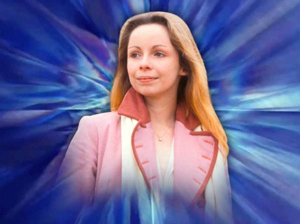 Many Happy Returns to Lalla Ward AKA the second Romana who celebrates her birthday today. 