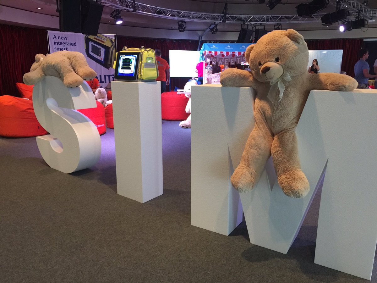 MDT_Ian's tweet image. Sim Haus with @IsimulateUk bears