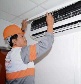 RepairEXP_'s tweet photo. Is your AC sounds different than usual? Surely you need #AC #Maintenance | Visit https://t.co/I68sG4Gw5a https://t.co/lEpkDxREjS