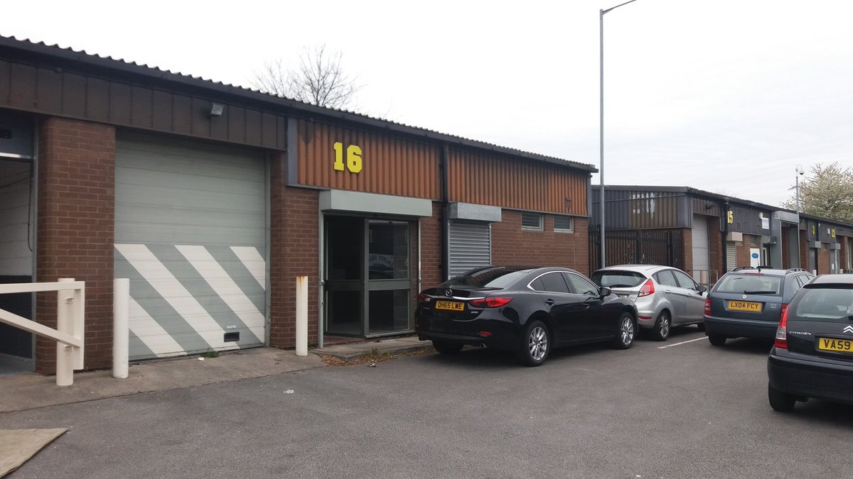 BoultonsEA's tweet photo. **INDUSTRIAL UNITS AVAILABLE** Varying in sizes, suitable for a number of industrial uses! 01484515029 for more info #Ravensthorpe #boultons https://t.co/ZxojDFG36o