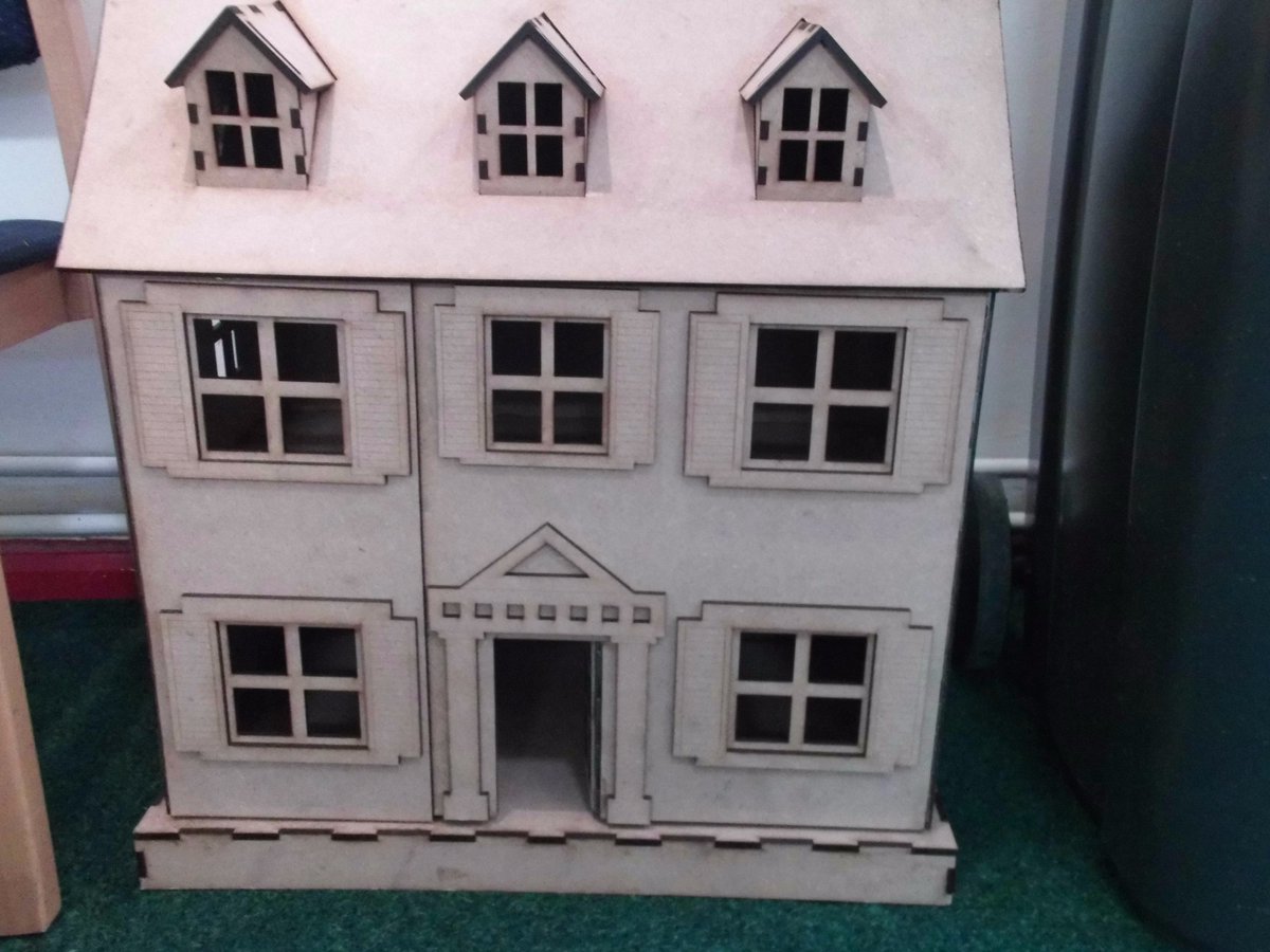 YsgolRhiwabon's tweet photo. Have you seen the Castle &amp; Dolls House that our talented D&amp;T dept; make.#success #Talented 
@Ruabon_ @leaderlive @dailypostwales @wrexham https://t.co/cc4HZ6HyoA