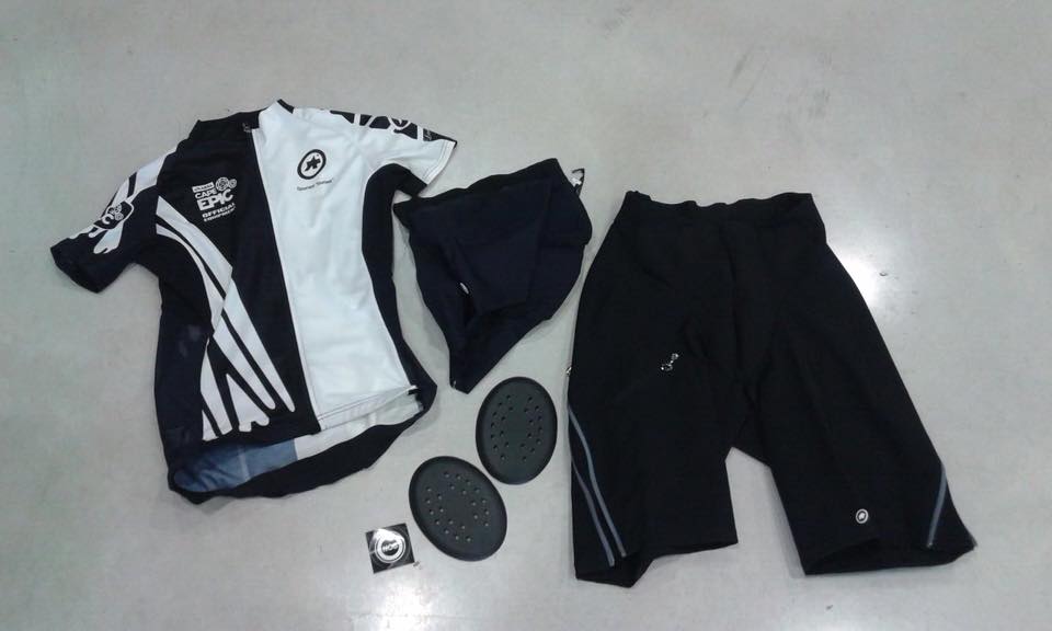 NobBike's tweet photo. Nuovo completo ASSOS per #MTB: #maglia, boxer con protezioni e #short....via che si viaggia!!!
#dontridethisathome #bici #ciclismo https://t.co/qqpxlRhuLa