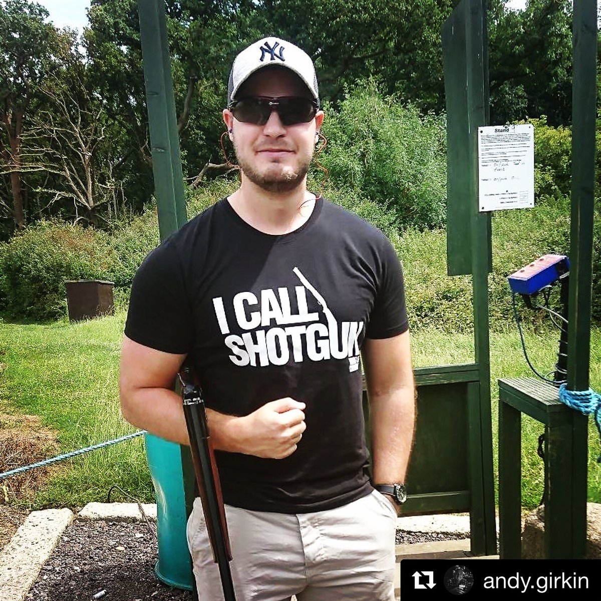 Andy Girkin out smashing clays in his new <a href="/YoungandCountry/">Young and Country</a> men's classic 'I Call Shotgun' T-Shirt youngandcountry.com/product-page/m…