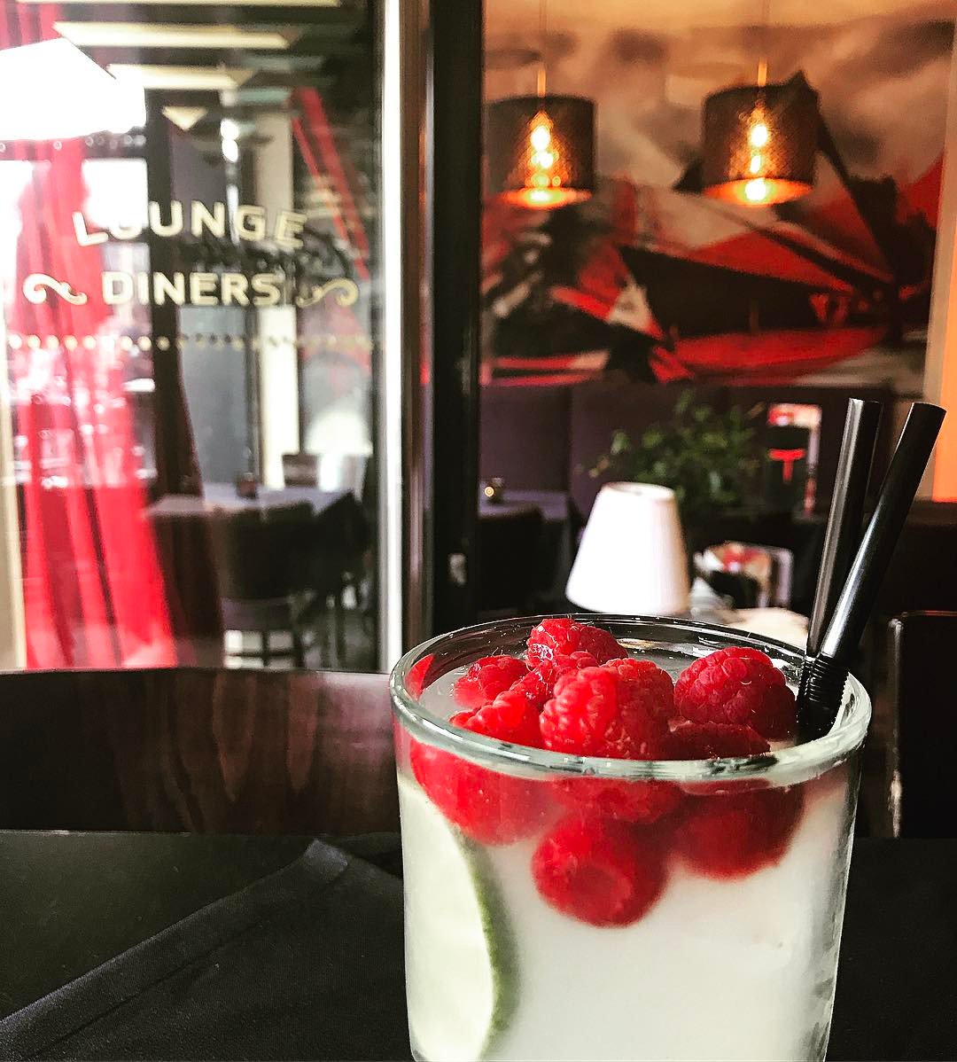 terrasse2014201's tweet photo. #classycocktails #framboises #drinks #Summer2017 #Rouen #terrasse https://t.co/aU62mBOoBM