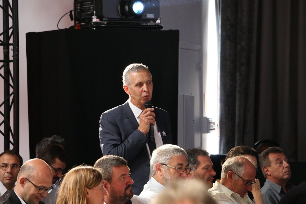 Interbev_fr's tweet photo. #ConvINTERBEV D.Guineheux rappelle l'intérêt de #ViandeDeFrance pour le consommateur > https://t.co/UXzRJpOBnk #Traçabilité #Origine https://t.co/CmtE9QjhBw