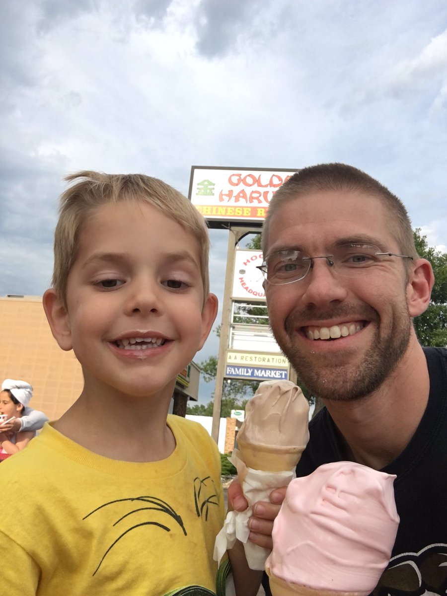 davejdevries's tweet image. Making a memory with Ethan for a job well done washing the windows on the car all by himself. #icecream