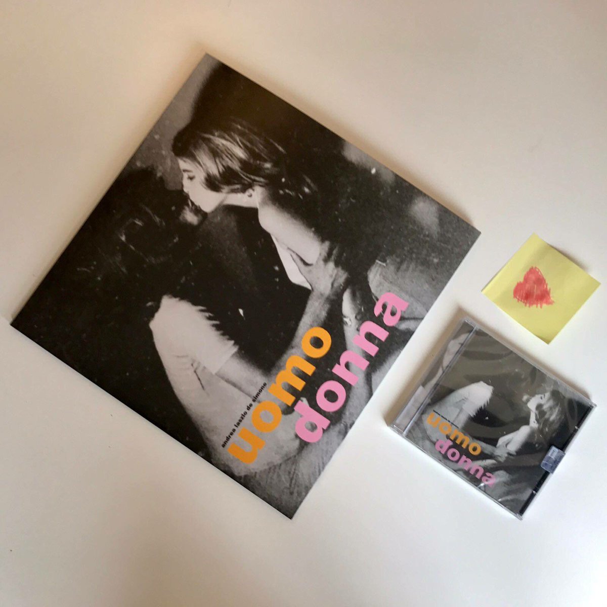 Come preferite ascoltare "Uomo Donna" di Andrea Laszlo De Simone? Su CD → bit.ly/2skfqp8 o Su Vinile → bit.ly/2sZjw2L