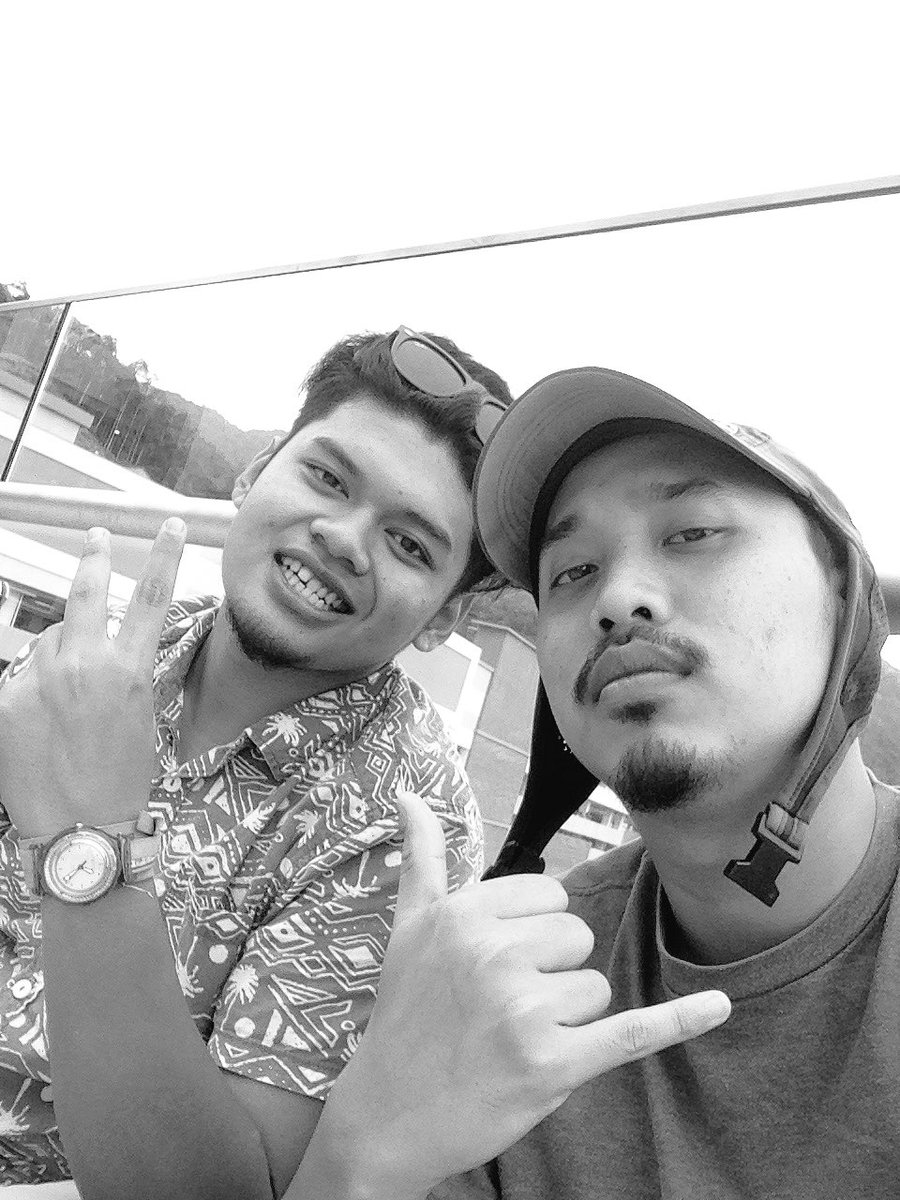fariddmau's tweet photo. Btg kali uncennn. #raya4 #gpo https://t.co/rch4HFIQQp