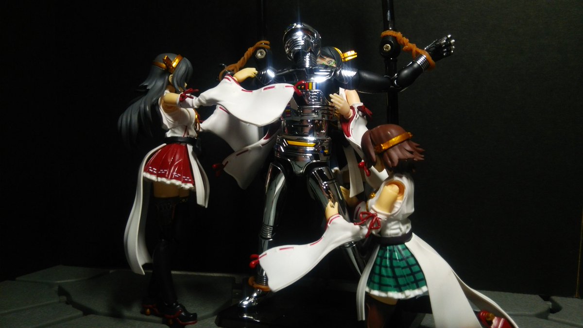 ゆーかり（悠久のカリフラワー） on Twitter "「早速、失礼」眼鏡はギャバンの腋をくすぐり始めた 「私の